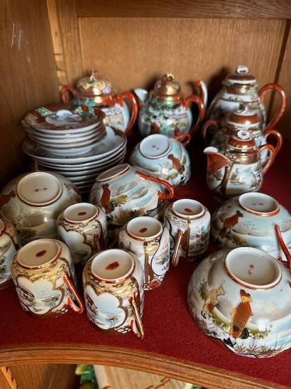 Lot of various crockery including: crystal,...