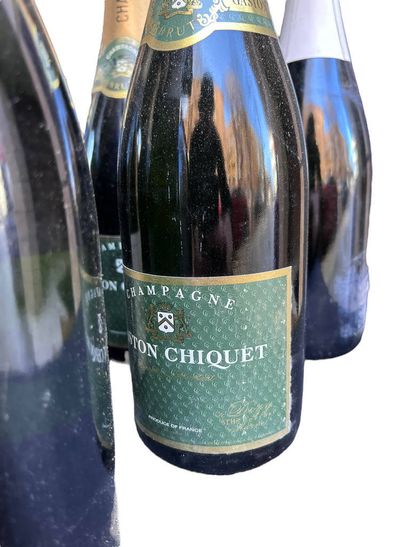 Lot of 9 bottles of various Champagnes, including...