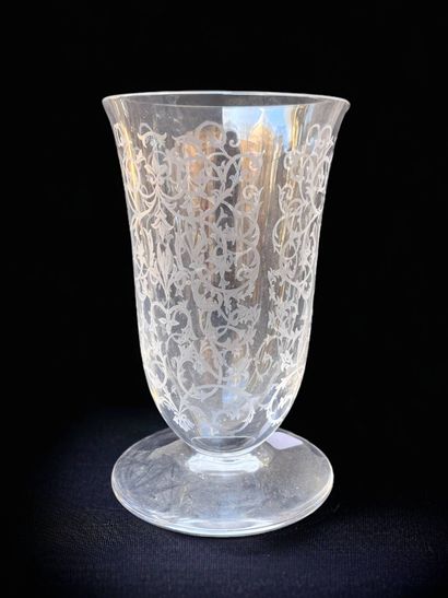 BACCARAT
Crystal vase with arabesque decoration.
Mark...