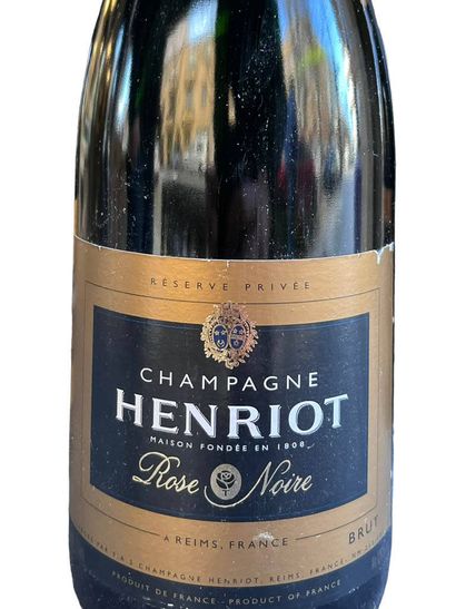 8 bottles of Champagne Henriot 