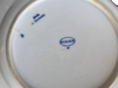 MEISSEN
Porcelain service with blue decoration...