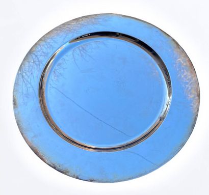 A silver presentation dish 800/1000
Italian...