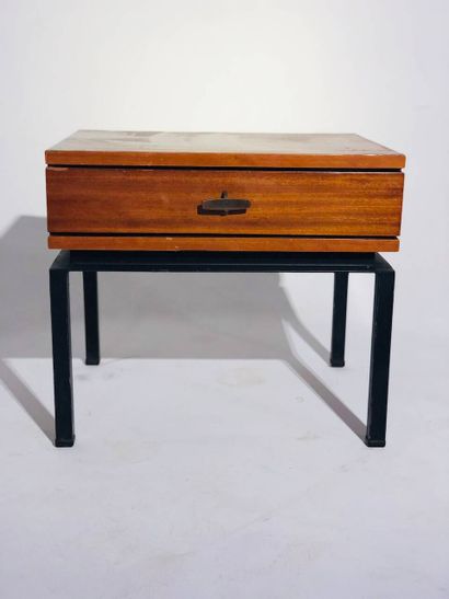 André MONPOIX (1925-1976)
Table de chevet
*Vendu...