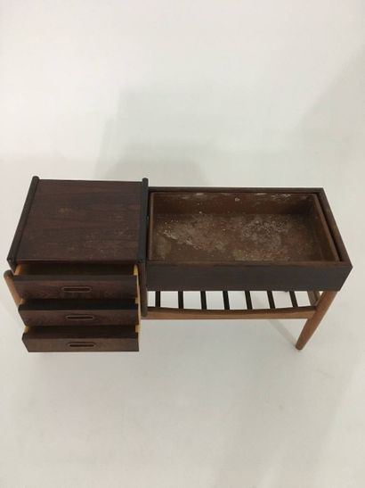 Arne VODDER (1926-2009)
Meuble jardinière...