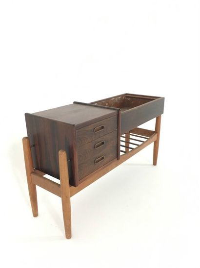 Arne VODDER (1926-2009)
Meuble jardinière...