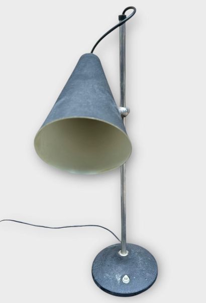 Desk lamp with conical shade in black enamelled...