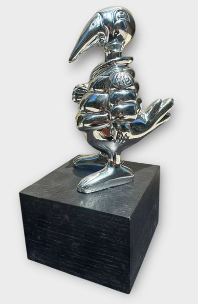 PUIMINO ?
Moncler mascot
Silver resin. Mark...