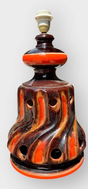 Large Vallauris earthenware lamp 
Circa 1970
H...