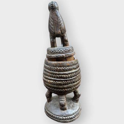 Senoufo style snuffbox (hornbills)
Ivory...