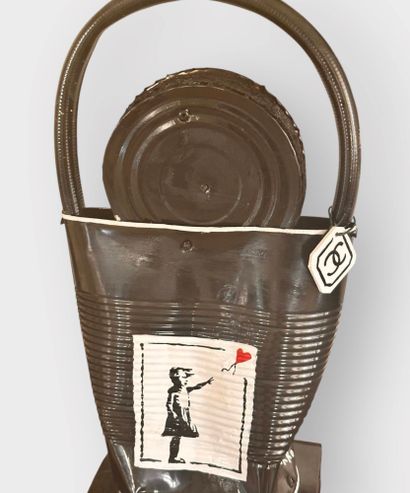 BANKSY (1974)
Bitcoin Chanel
Metal sculpture
46...