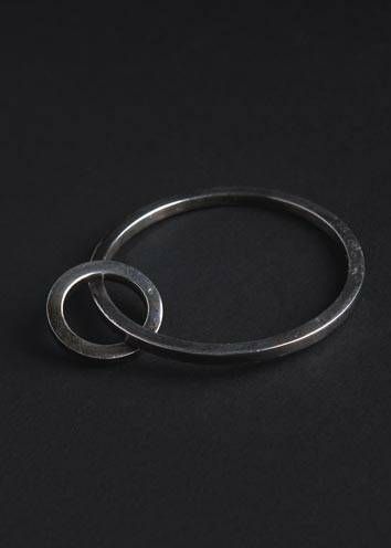 Claude MOMIRON (1939-2021)
Pendentif en argent...