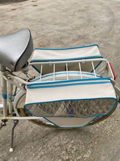 André COURRÈGES (1923-2016) for PEUGEOT
Bike...