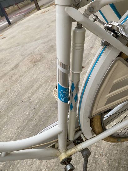 André COURRÈGES (1923-2016) for PEUGEOT
Bike...