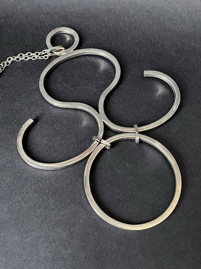 Claude MOMIRON (1939-2021)
Pendentif modèle...