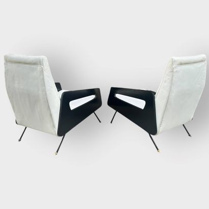 20th century French work.
Pair of armchairs...