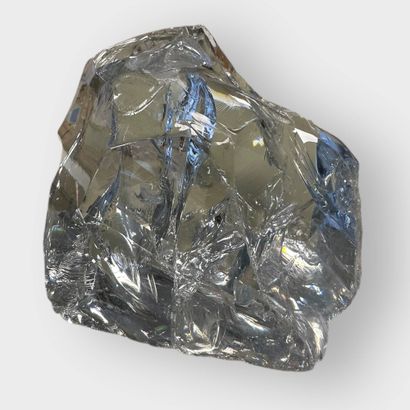 BACCARAT, attributed to 
Cut crystal block...
