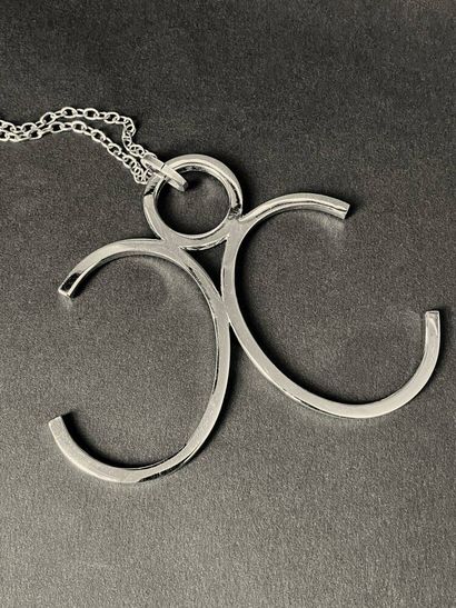 Claude MOMIRON (1939-2021)
Pendentif modèle...