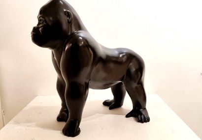 Pierre FINCK (XXI)
Large gorilla
Zoomorphic...