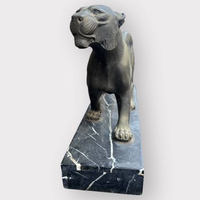 French work, Art Deco period
Tiger
Regula...