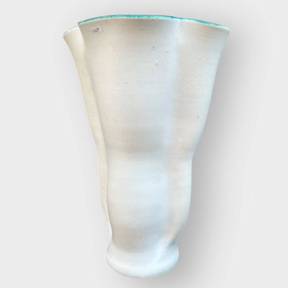 ELCHINGER
Large four-lobed vase, flared at...