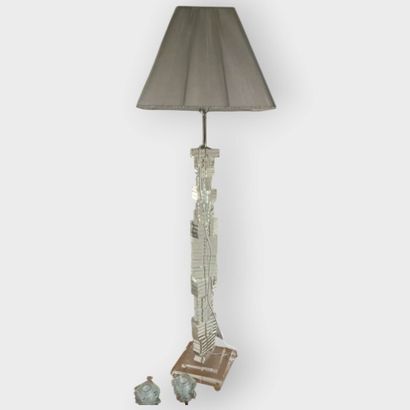 Plexiglas floor lamp (H: 170 cm with shade)...