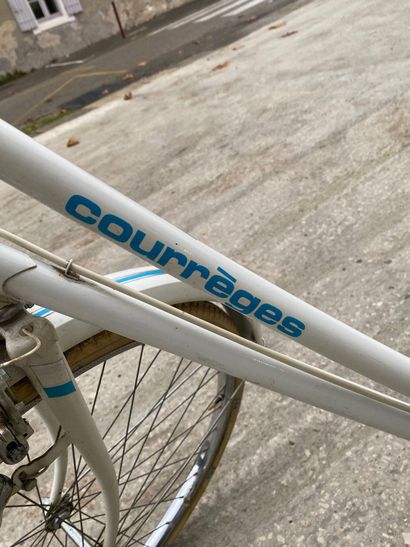 André COURRÈGES (1923-2016) for PEUGEOT
Bike...