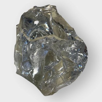 BACCARAT, attributed to 
Cut crystal block...