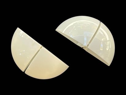 STILNOVO
Pair of wall lights in Plexiglas
18...