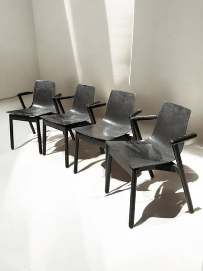 Vico MAGISTRETTI (1920-2006) for CASSINA
Suite...