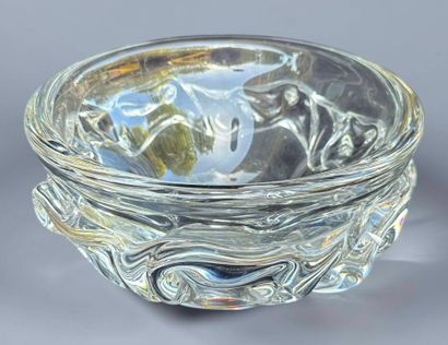 DAUM
Blown glass bowl
12.5 x 22.5 cm