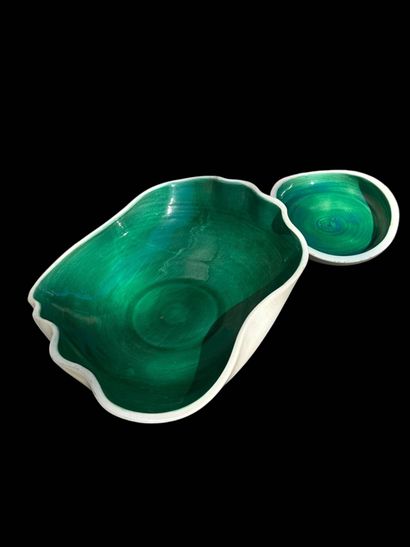 ELCHINGER
Set of two free-form bowls in white...
