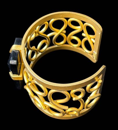 NINA RICCI
Rigid cuff bracelet in gilded...