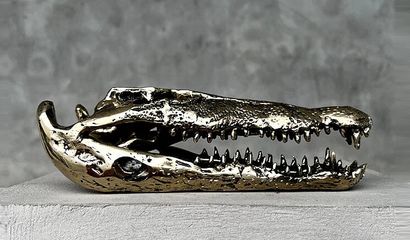 Contemporary work
Crocodile head
Gilt bronze...