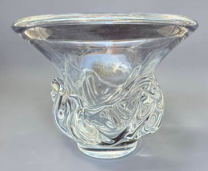 DAUM
Vase with flared neck in blown glass
Signed
28...