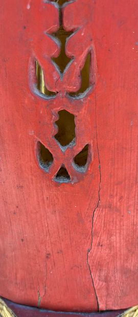 Asian divinity in carved and gilded wood
Height:...
