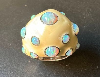 Ring in 925 °/°° silver, cream enamel and...