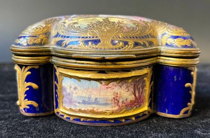 Small painted earthenware jewelry box decorated...