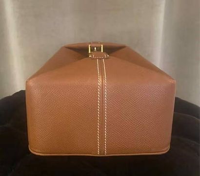 HERMÈS 
Poche Cloche