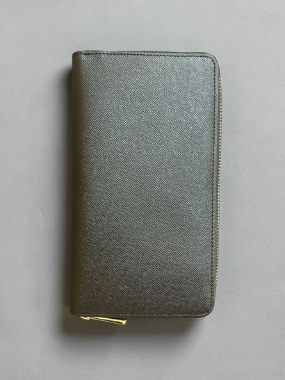 Louis VUITTON
Horizontal ZIPPY wallet in...