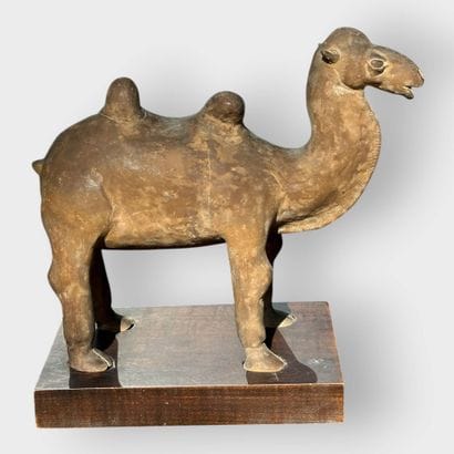 China, Tang style
Mingqi in terra cotta with...
