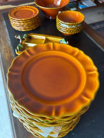 VALLAURIS
Part of a polychrome earthenware...