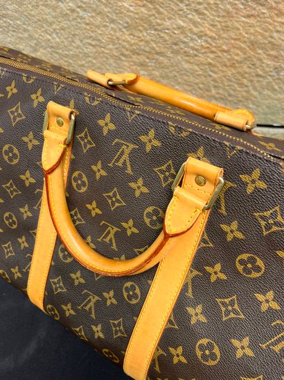 Louis VUITTON
Keepall