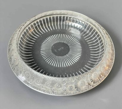 LALIQUE France 
Marguerites large bowl in...