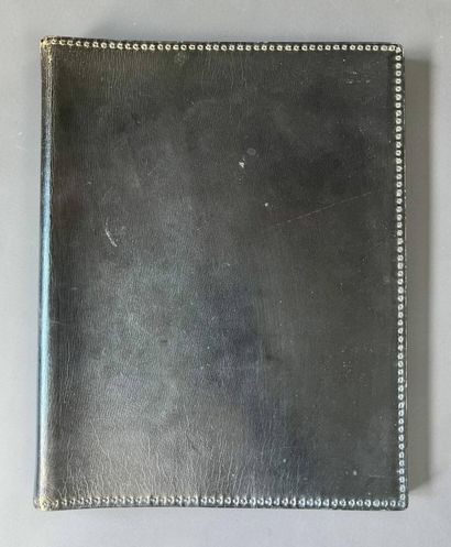 HERMÈS Paris
Smooth black leather directory...