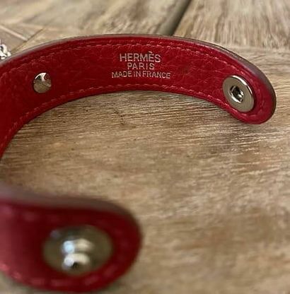 HERMÈS 
Courchevel leather glove key ring...