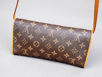 Louis VUITTON
Twin