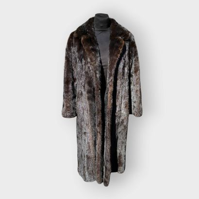 Rameline FERRARI in CANNES
Long mink coat...