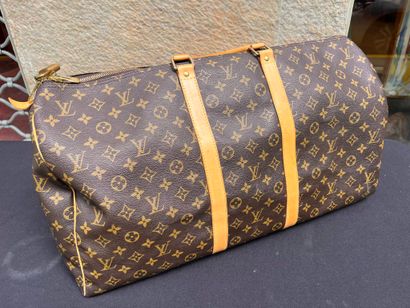 Louis VUITTON
Keepall