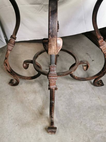 Pedestal table with iron and brass
brass...