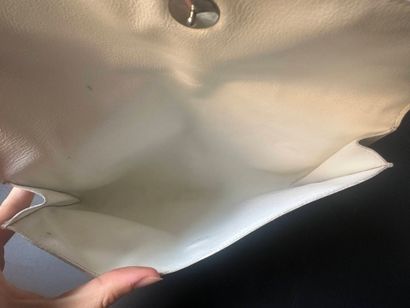 HERMÈS
RIO model
White leather clutch bag,...